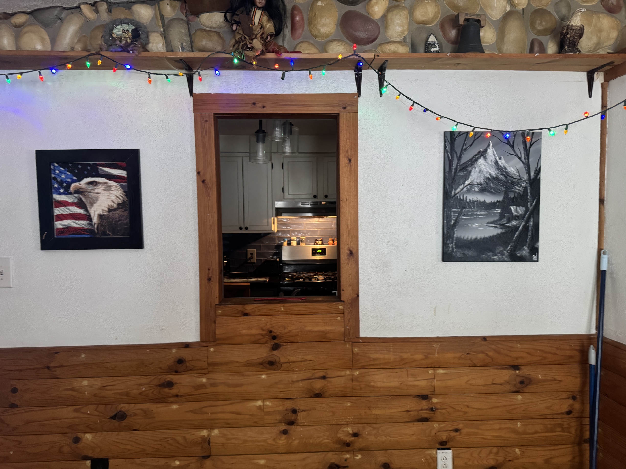 10 Family room looking into kitchen