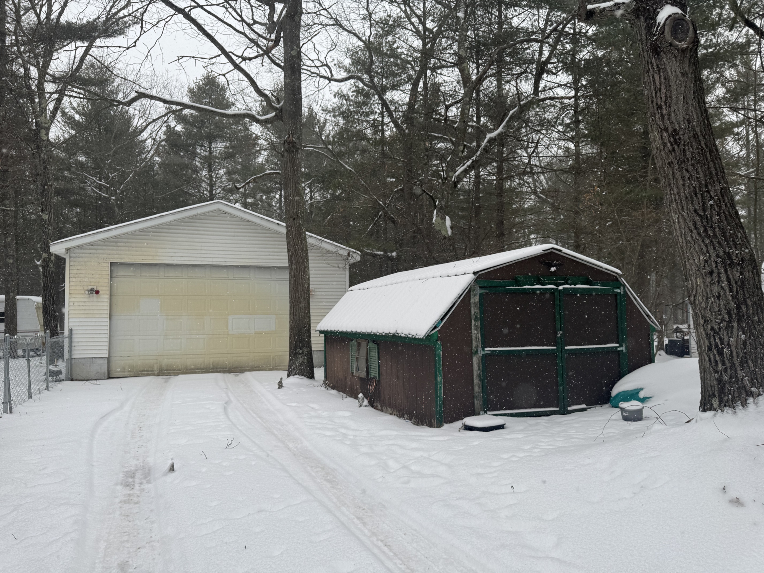 15 Garage and shed