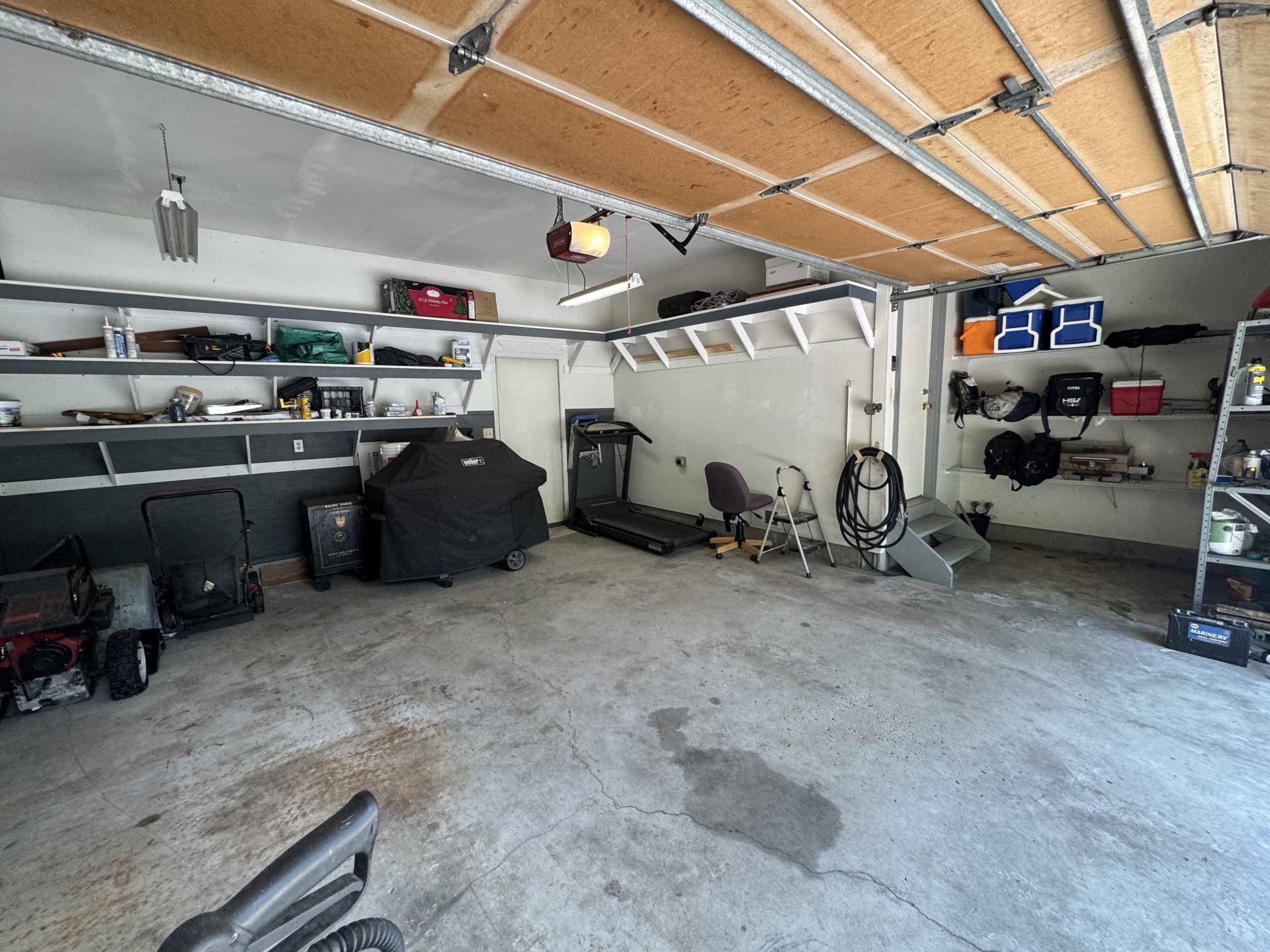 25 attached garage with entrance to laundry