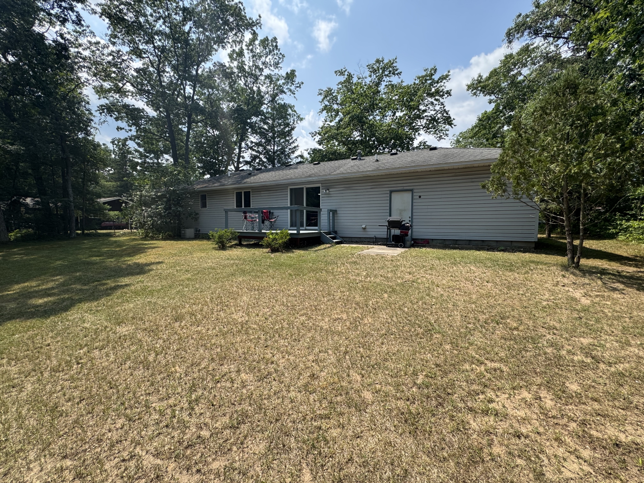 6 Back of house with deck