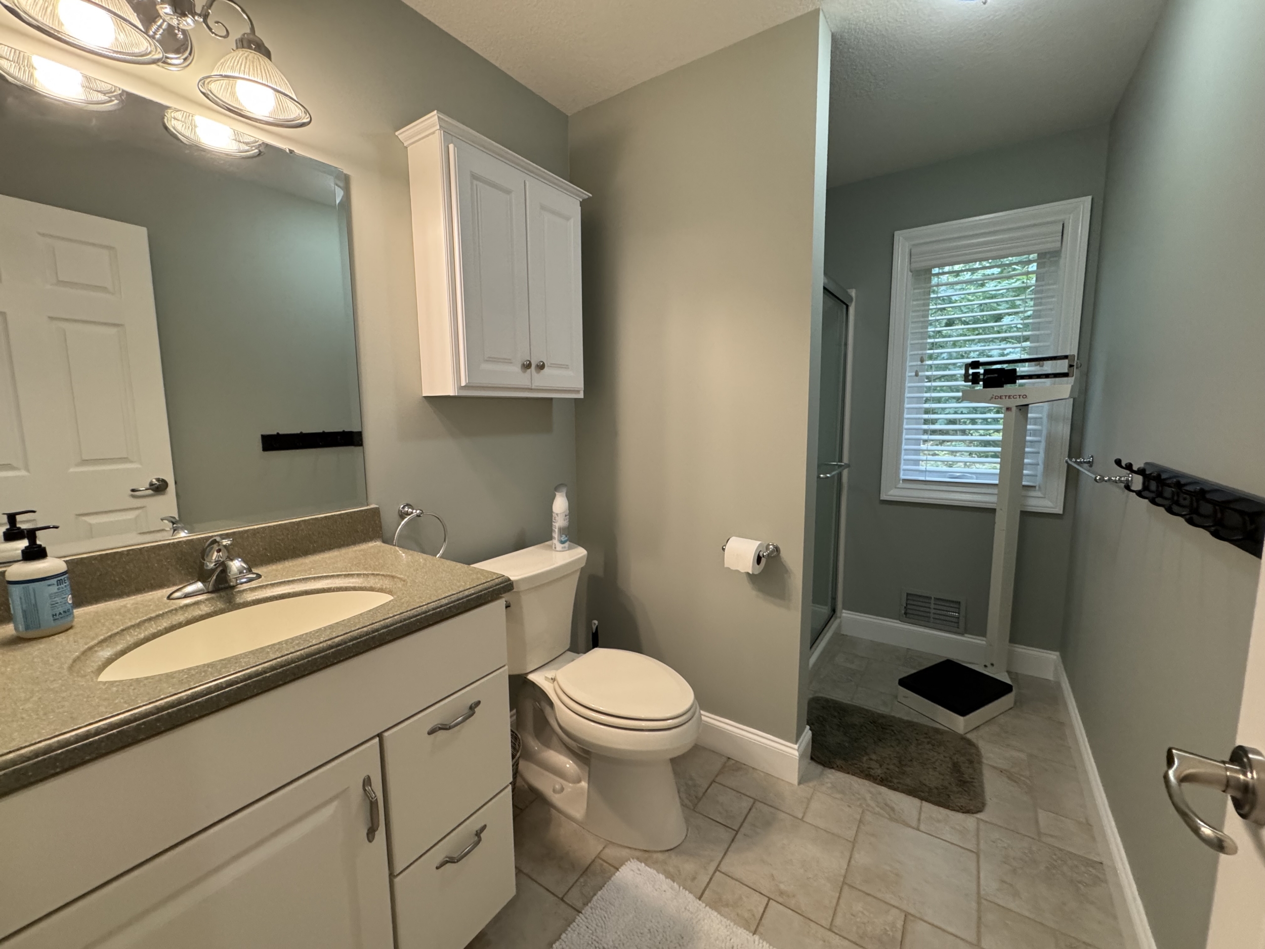 15 Main Bath