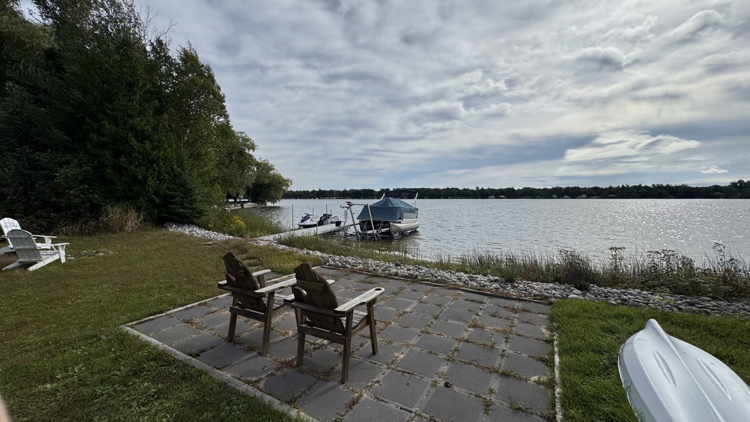 23 Lake with Chairs