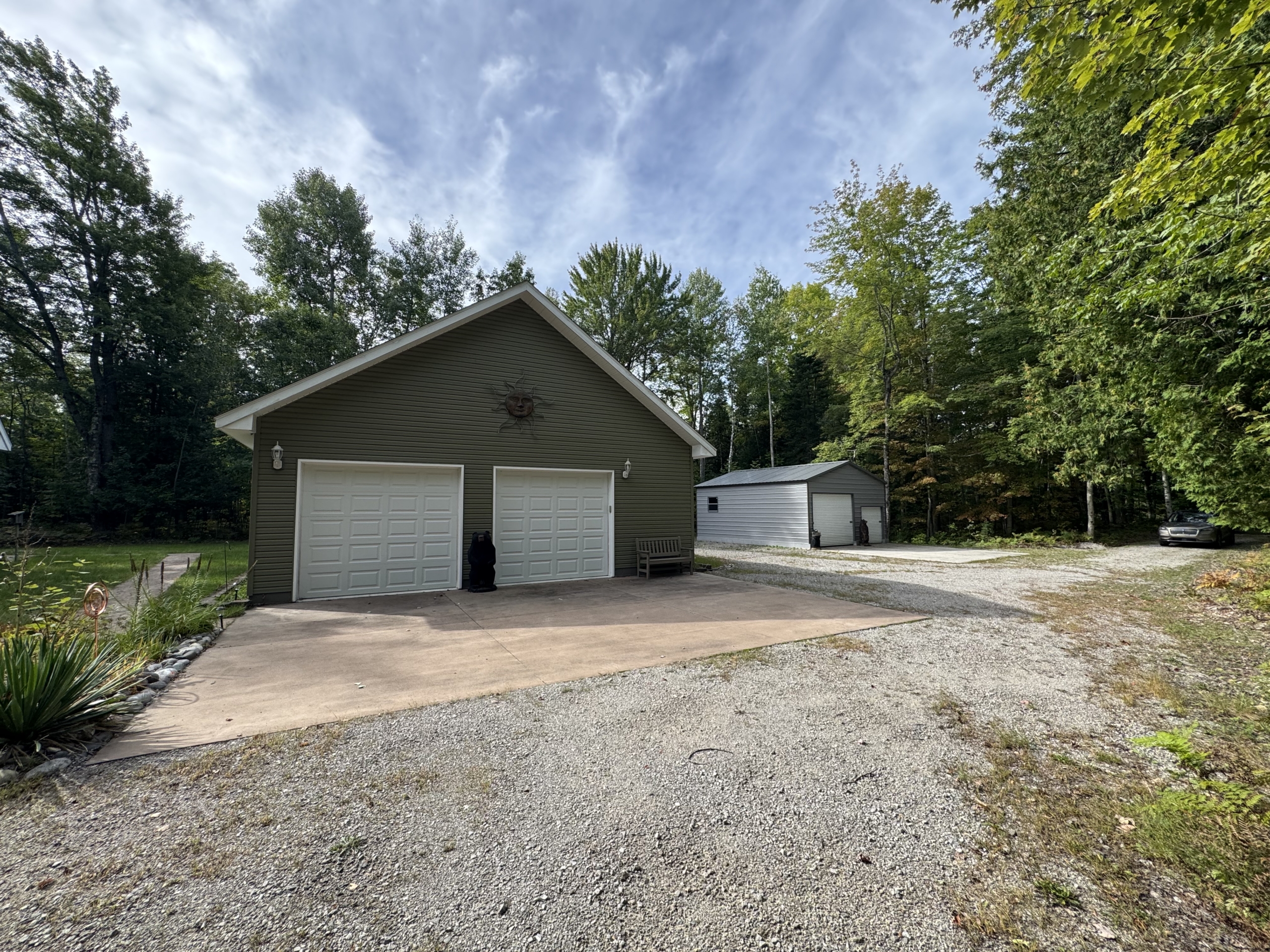 5 Garage & Shed